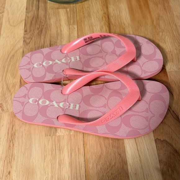Coach Zak Signature Flip Flop - Pink - Sizes 6B - Picture 2 of 6